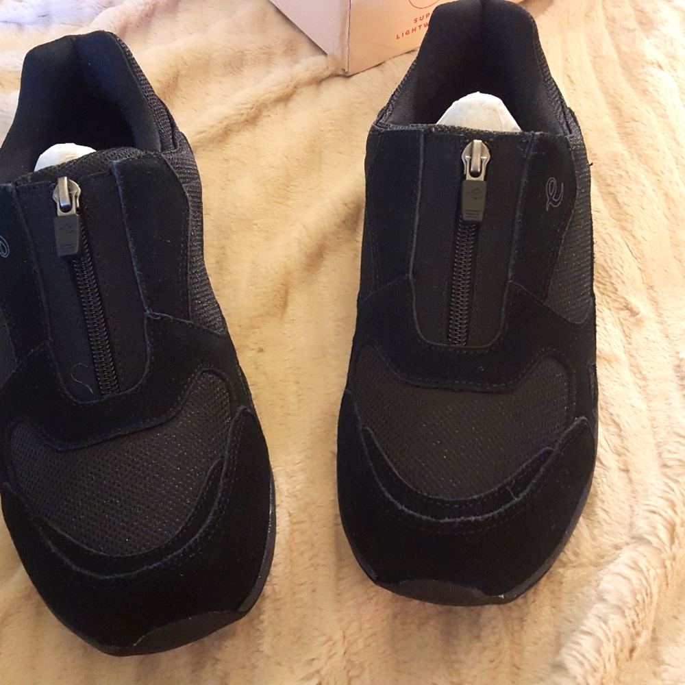 Easy Spirit Walking Shoes/Sneakers